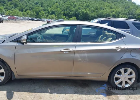 2013 Hyundai Elantra Limited z USA, uszkodzony, nr VIN 5NPDH4AE2DH267094